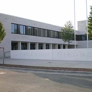 Gymnasium, Riedberg